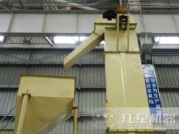 斗式提升機(jī)應(yīng)用現(xiàn)場