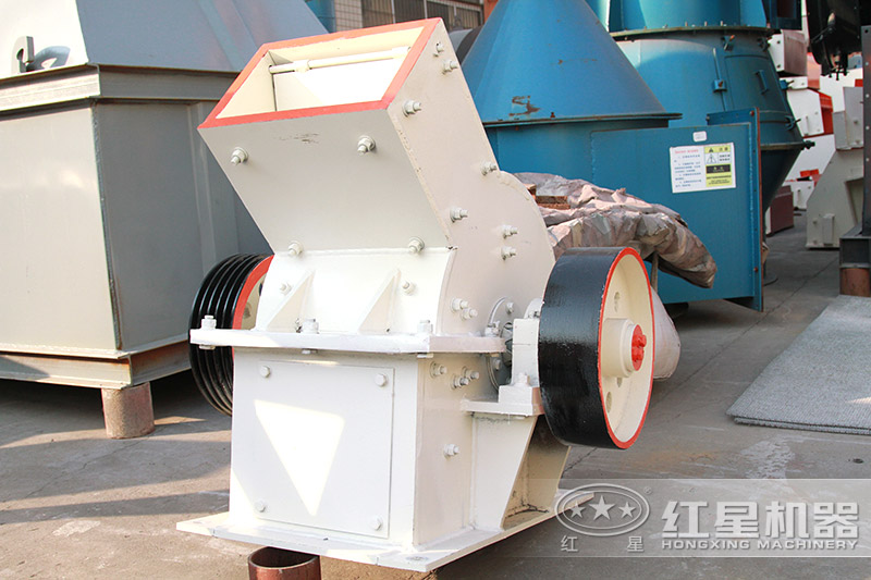 錘式制砂機(jī)體積小，占地面積少