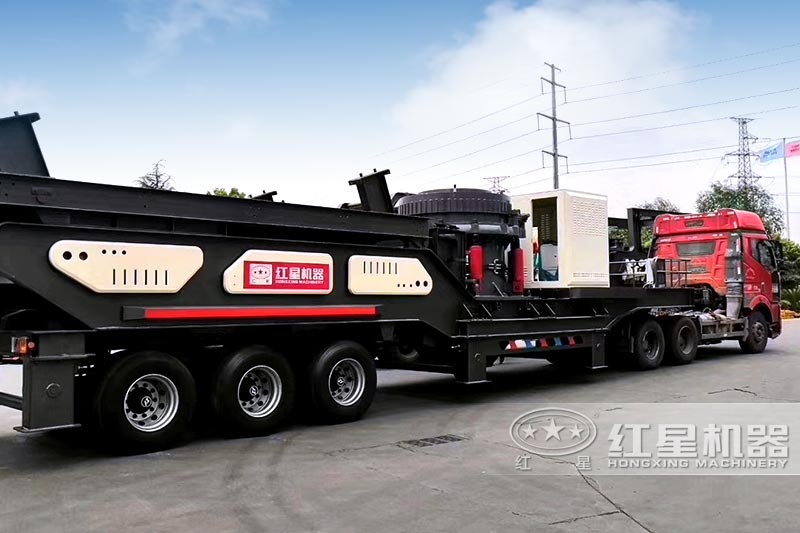 搭載圓錐破的石料破粉碎機(jī)可直接開(kāi)著走