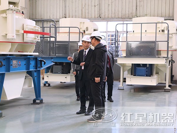 鵝卵石打沙機，用戶參觀現(xiàn)場