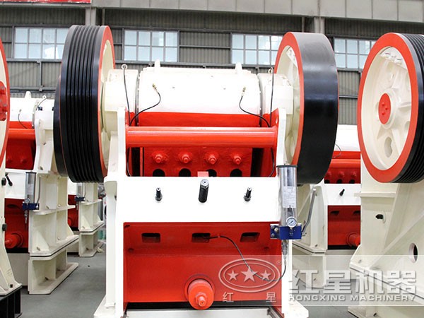 鄂式破碎機(jī) 鄂式破碎機(jī)