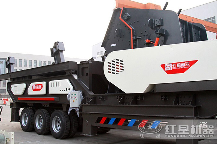 輪胎流動作業(yè)碎石機(jī)