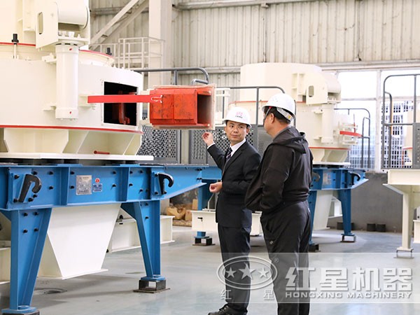 用戶查看HVI0926制砂機(jī)開門裝置 用戶查看HVI0926制砂機(jī)開門裝置