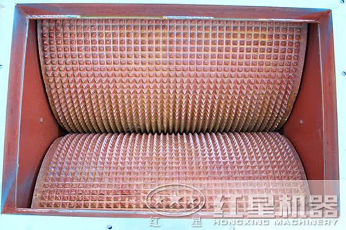 狼牙破碎機(jī)的齒輥