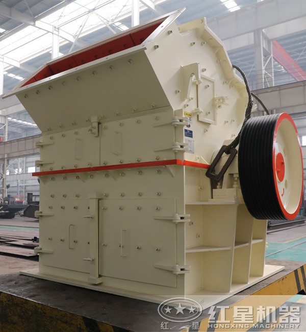 細碎機安裝到履帶平臺之前 細碎機安裝到履帶平臺之前