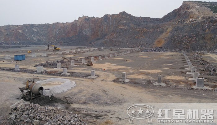 整理場地，地基打樁