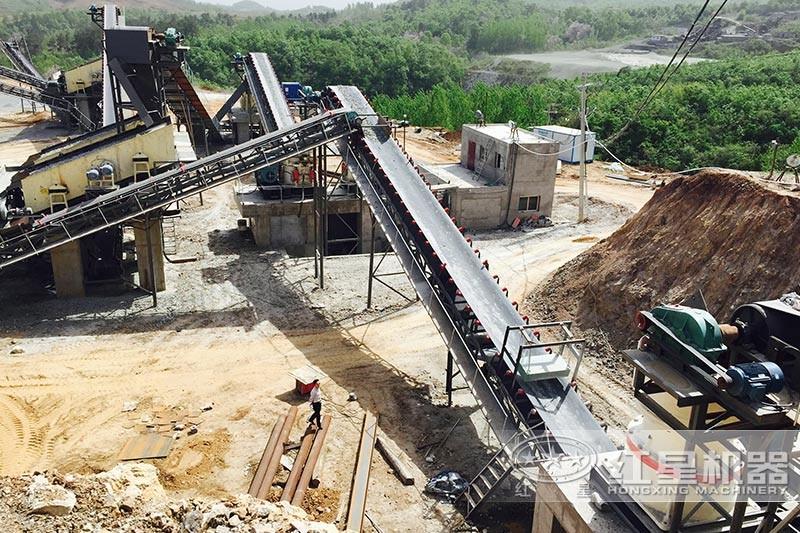 南陽(yáng)玄武巖砂石生產(chǎn)線(xiàn)現(xiàn)場(chǎng)