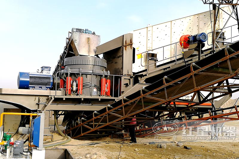 流動碎石機現(xiàn)場近景，可安排就近現(xiàn)場考察