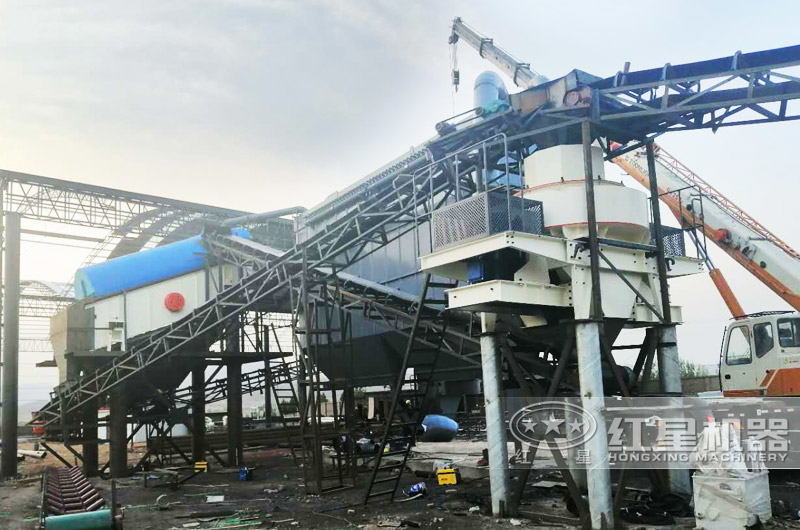 型石頭制砂機(jī)現(xiàn)場