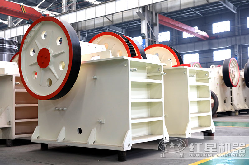 鄂破工作穩(wěn)定，破碎力度強(qiáng)，適合各種石料廠(chǎng)