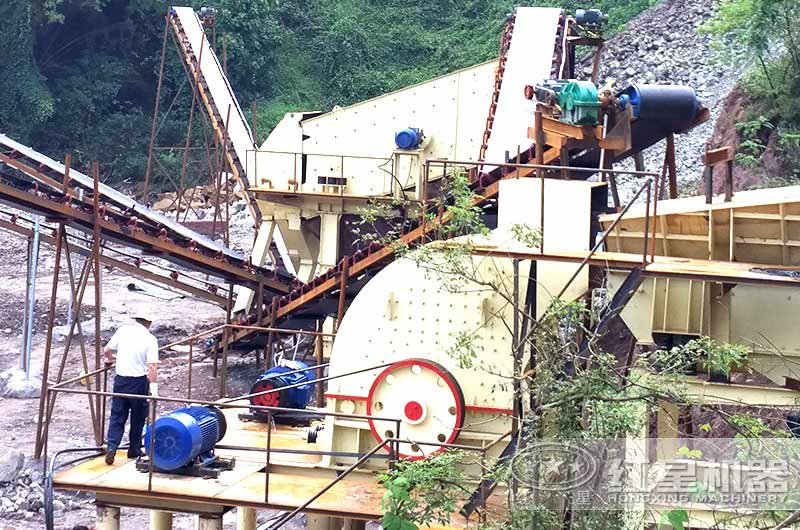 兩臺(tái)錘破共同作業(yè)，提高效率