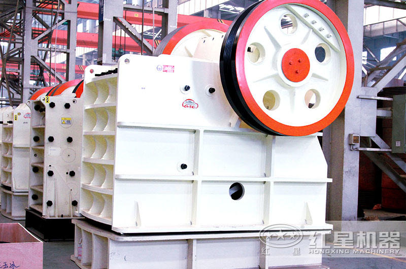 混凝土破碎粗碎設(shè)備，鄂式破碎機(jī)