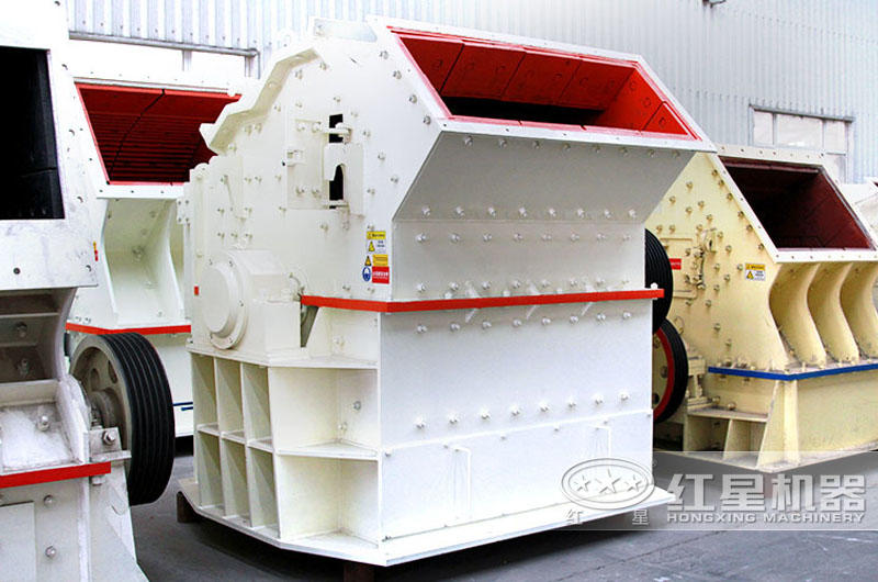 912碎石機生產(chǎn)線所搭配的細(xì)碎設(shè)備——細(xì)碎機設(shè)備