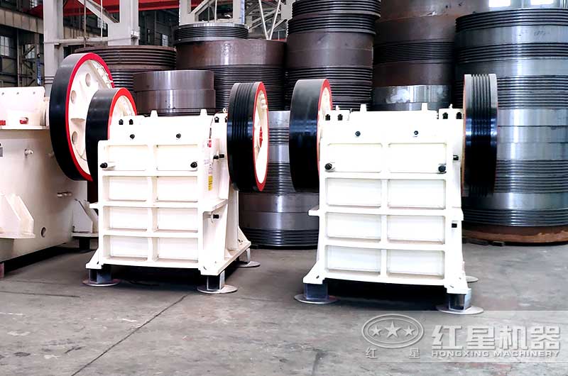 PEX細鄂式破石機，出料粒度整齊度高