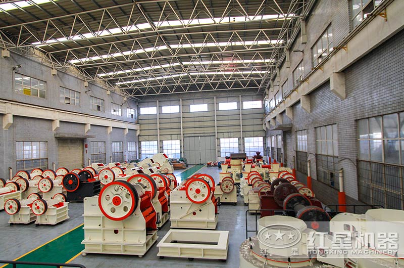 HDX德版連體顎式破碎機(jī)車(chē)間