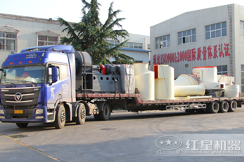 時產(chǎn)20噸高嶺土磨粉機設備發(fā)貨